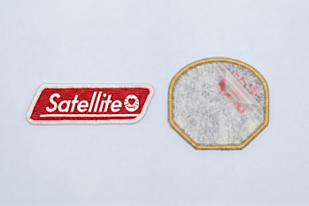 Adhesive Backing vs Sew-On: Choosing Patch Application Methods